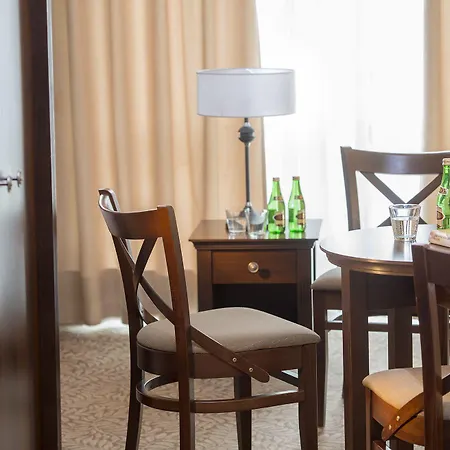 Mona Lisa Wellness & Hotel 3*