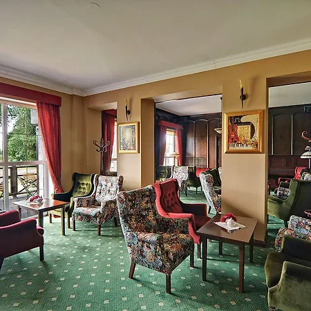 Mona Lisa Wellness & فندق 3*