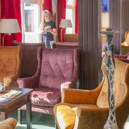 Mona Lisa Wellness & 3* كولوبرزيغ