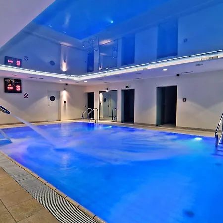 Mona Lisa Wellness & فندق 3*